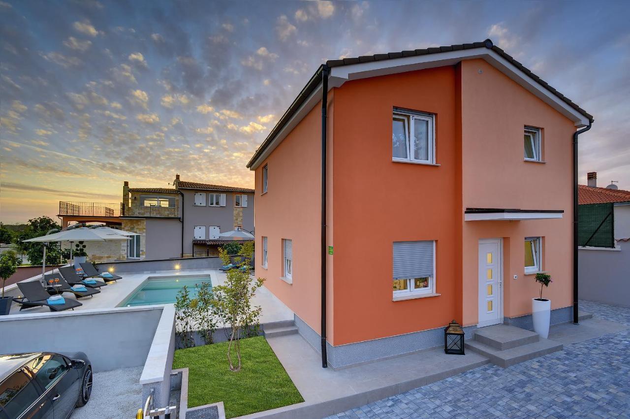 House Vedrana, Jadreski Pula