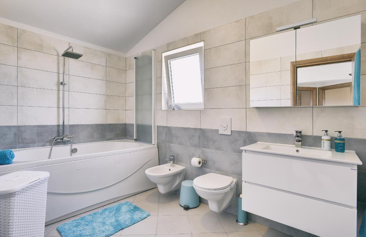 House Vedrana, Jadreski Holiday home *